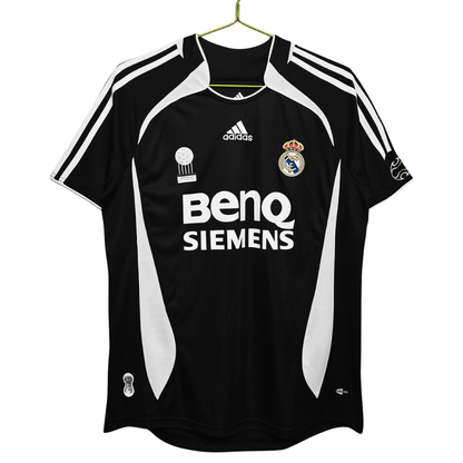 Camisa Real Madrid Retrô 06/07 Torcedor Preta Masculina